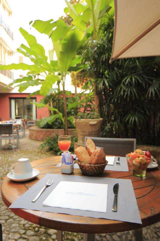 Hotel Napoléon Menton - Petit-Déjeuner